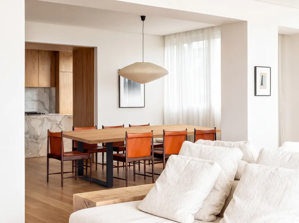 Mesa Busto- Ambiente 2.webp