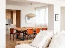 Mesa Busto- Ambiente 2.webp